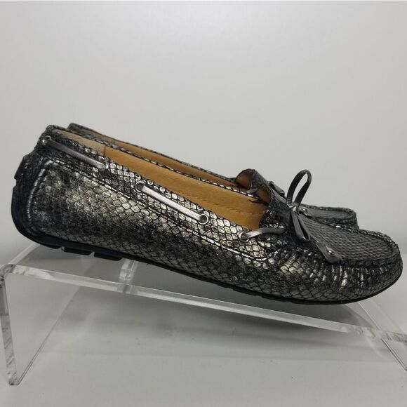 Clark's Artisan Women's Metallic Silver Snakeskin Slip On's Flats Loafer 7W - Picture 6 of 15